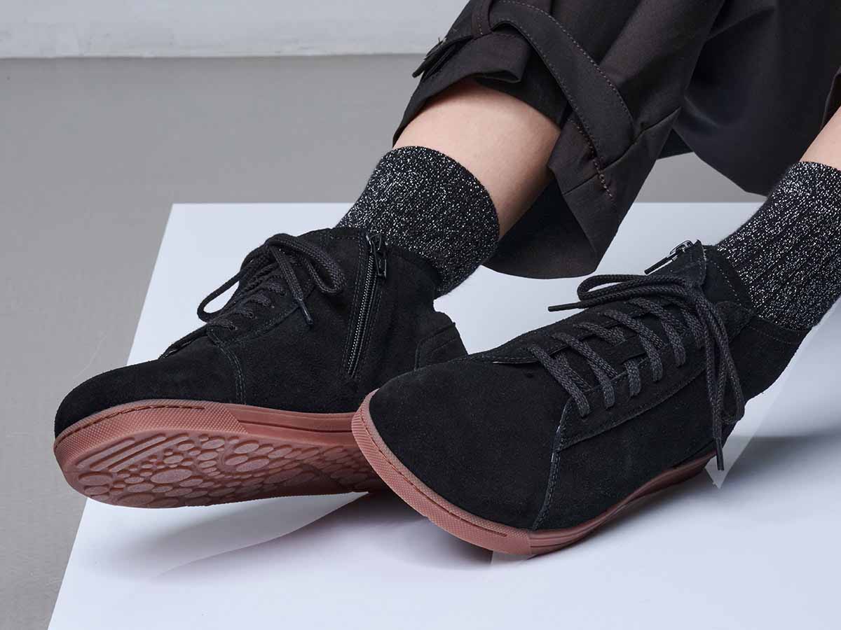 BÄR Schuhe Damenschuhe Alltag Anne schwarz Kalbveloursleder Emotionsbild