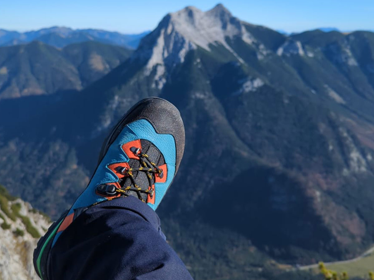 BÄR Schuhe Unisexschuhe Wanderstiefel Bergkomfort WP schwarz/grün terracare® Rindnubukleder wasserabweisend, Rindveloursleder, Textil, Emotionsbild