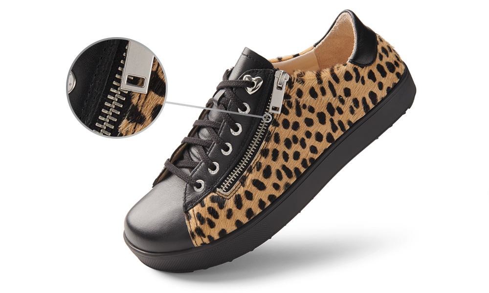 KOMFORTABLER EINSTIEG: