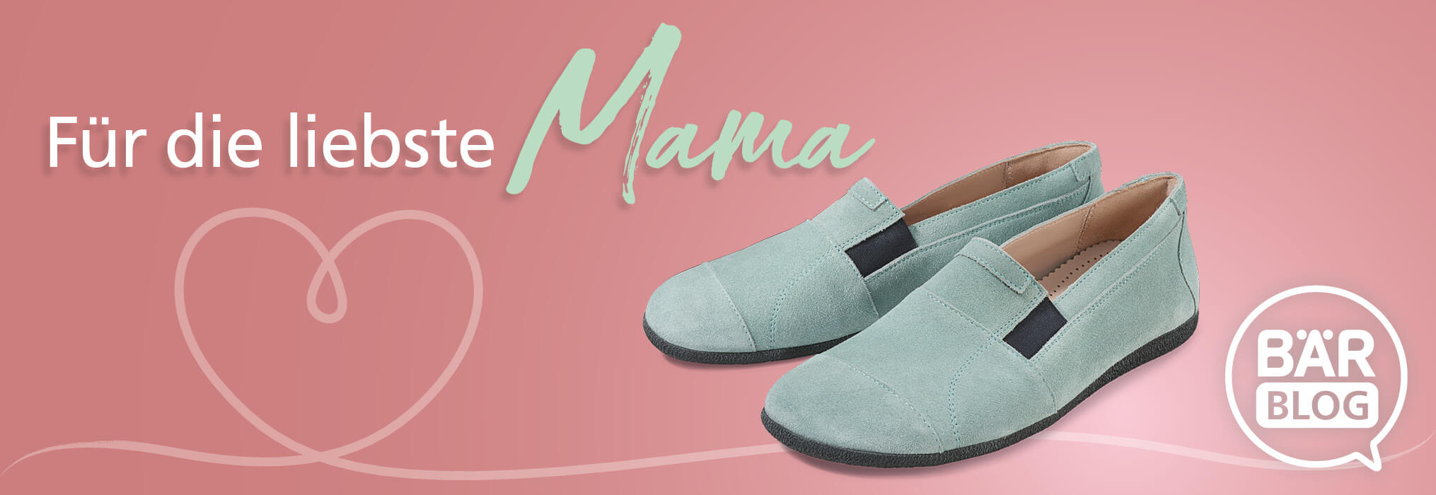 Hellgrüne Slipper für Mütter mit einem herzförmigen Hintergrund und der Aufschrift 'Für die liebste Mama'