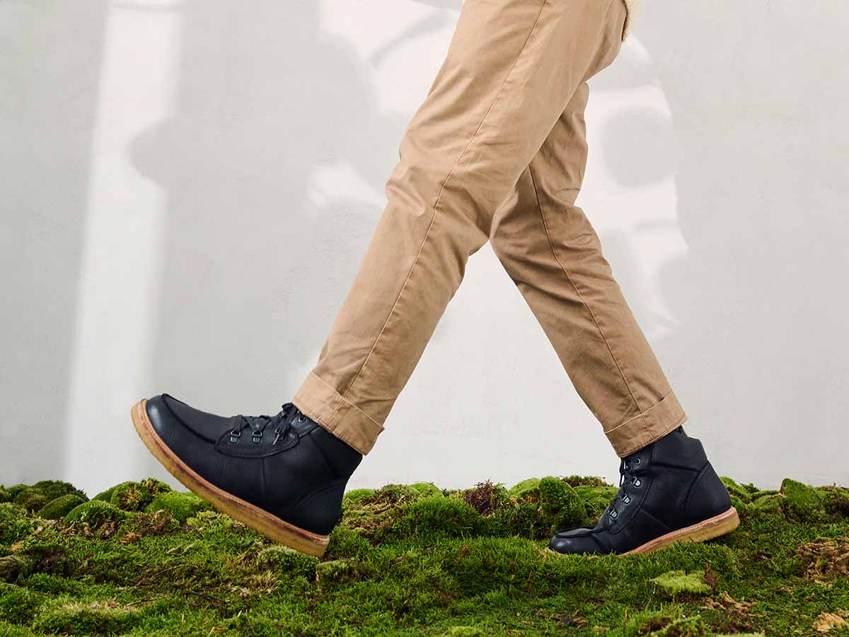 BÄR Schuhe Herrenschuhe Freizeitschuhe Roger schwarz Rindnappaleder wasserabweisend Emotionsbild