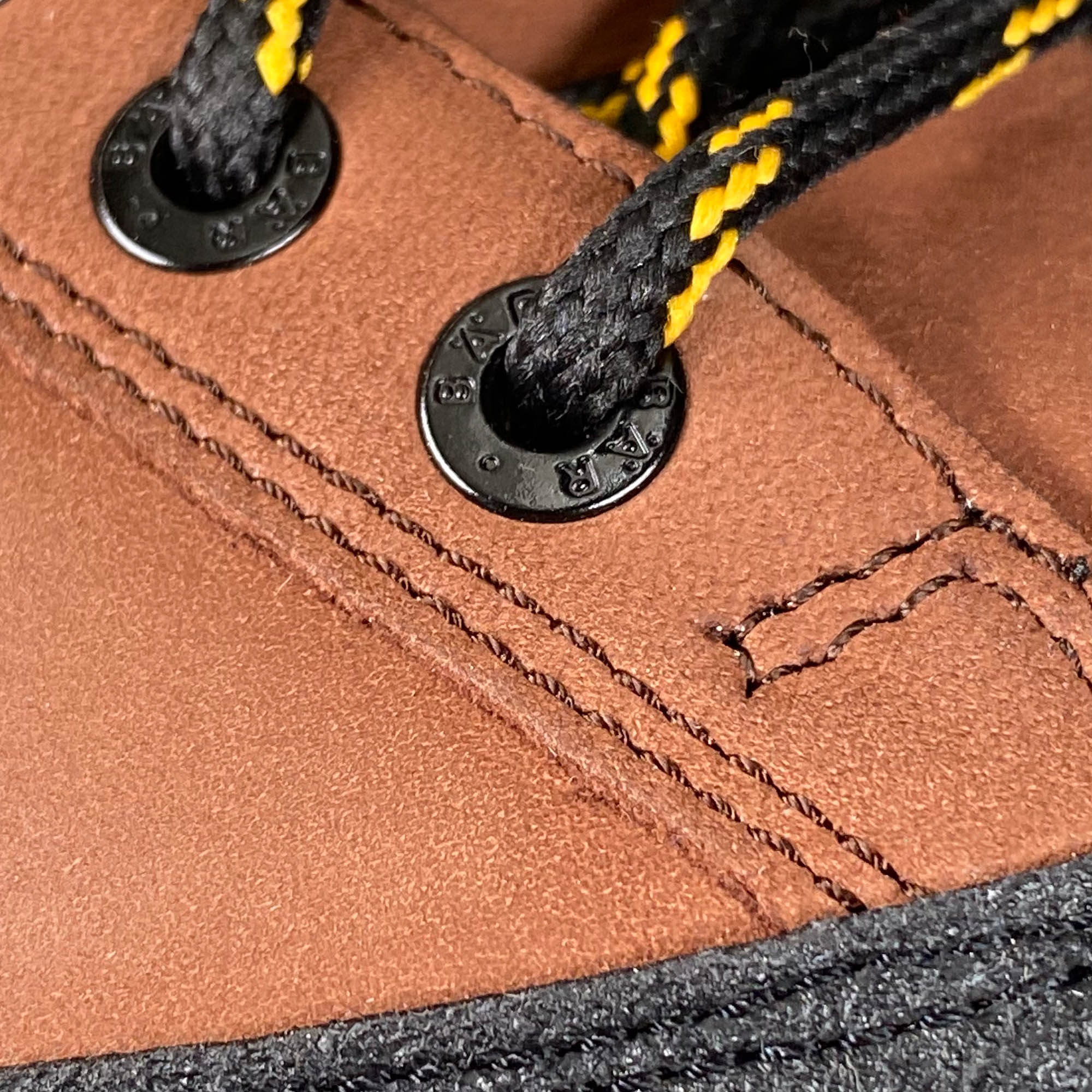 BÄR Schuhe Damenschuhe Wanderschuhe Bergkomfort Wanderschuh dunkelbraun terracare® gewachstes Rindnappa wasserabweisend Produktbild